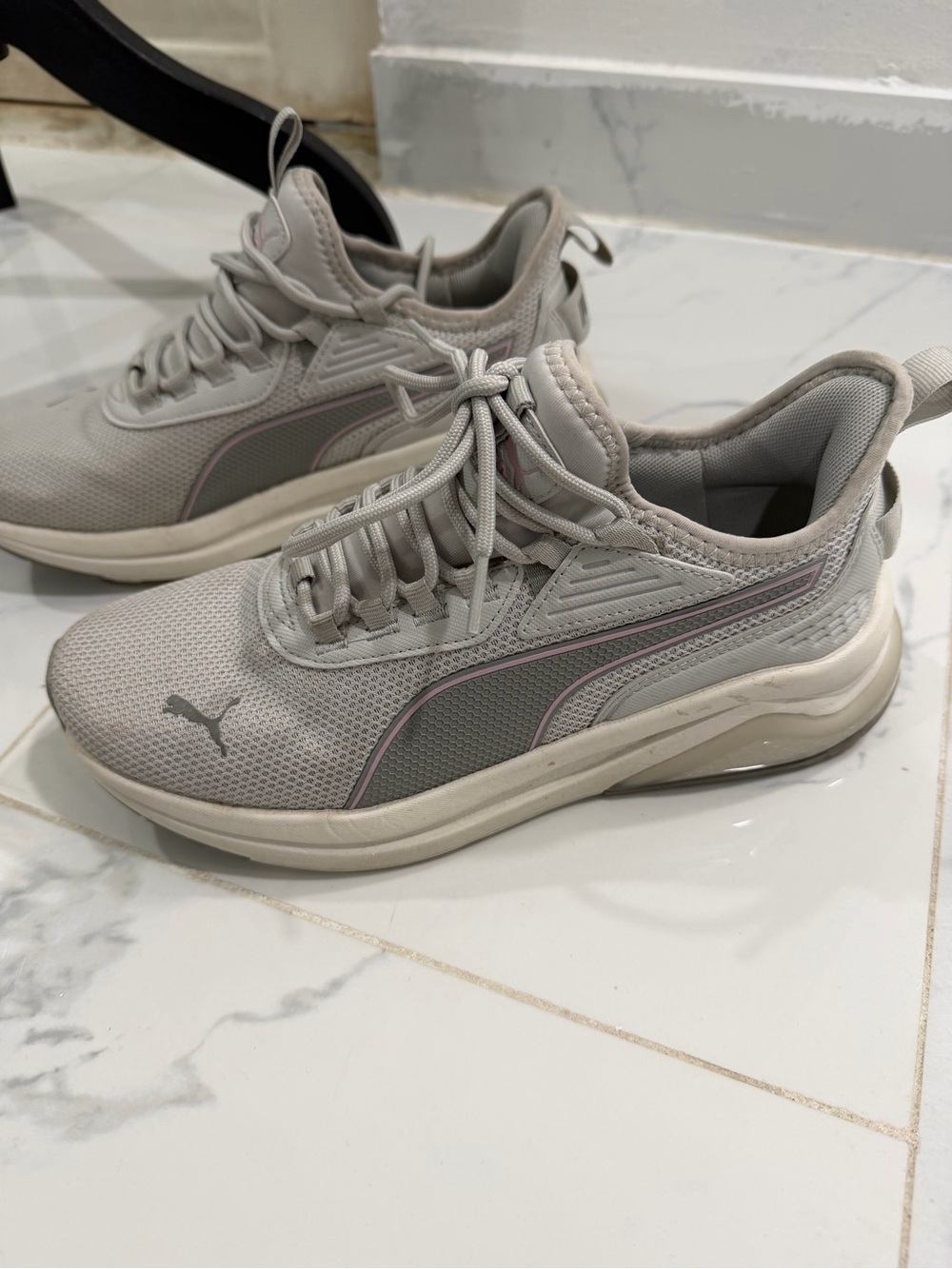 Puma Women's Light Gray and Pink Accent Sneakers